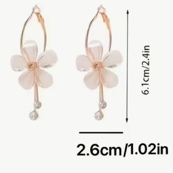 🌺 Betsey Johnson Stunning & Elegant Crystal Floral Gold and Cream Earrings 🌺 - Picture 7 of 7